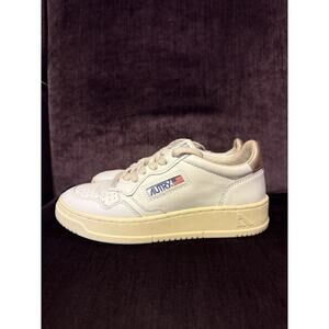 AUTRY Medalist Womens Size 36 Leather Trainers Shoes Sneakers White/Cream/Bronze
